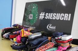 Alunos da Esucri realizam ação social durante trote solidário
