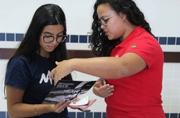 Esucri participa do Seminário das Profissões do Colégio Marista 