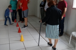 Acadêmicos participam de ação na ADVISUL