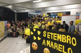 Estudantes de Psicologia realizam atividade em alusão ao Setembro Amarelo