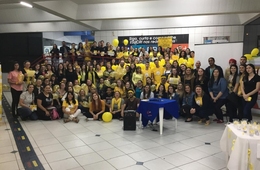Estudantes de Psicologia realizam atividade em alusão ao Setembro Amarelo