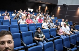 Acadêmicos de Engenharia Civil e Engenharia de Produção visitam Usina Hidrelétrica de Itaipu