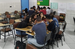 Acadêmicos da primeira fase do curso de Direito da Esucri elaboram constituição da turma