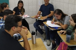 Acadêmicos da primeira fase do curso de Direito da Esucri elaboram constituição da turma