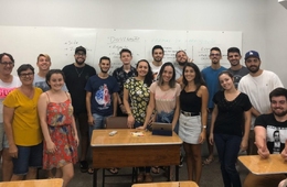 Alunos de Administração - Marketing e Publicidade da Esucri arrecadam mais de R$ 2 mil à Amovi