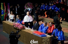 Confira as imagens da formatura de 01 de Dezembro