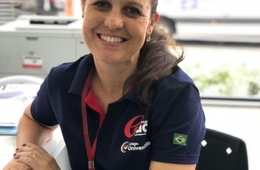 Com mais de 20 anos de Esucri, funcionária destaca a importância da mulher na instituição de ensino