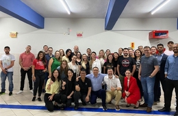 Empresários chineses visitam Faculdades Esucri