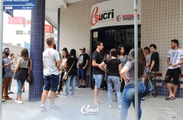Vestibulandos realizam prova nas Faculdades Esucri