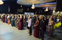 Cerimônia marca entrega de diplomas a 58 graduados da Esucri/Uniasselvi