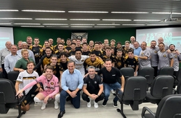 Representando as Faculdades Esucri, Anjo Tintas/FME Criciúma Futsal apresenta elenco, uniformes e plano de sócio