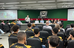 Representando as Faculdades Esucri, Anjo Tintas/FME Criciúma Futsal apresenta elenco, uniformes e plano de sócio