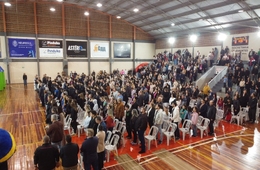 Vôlei de Forquilhinha celebra entrega de uniformes e conquista vitórias em competições estaduais