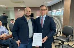 OAB Criciúma e Esucri formalizam Termo de Cooperação para ampliar projetos sociais e integrar egressos do curso de Direito às comissões temáticas