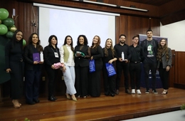 Cerimônia do Jaleco marca encerramento da primeira Semana Acadêmica de Medicina Veterinária da Esucri