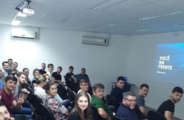 Acadêmicos de Engenharia de Produção visitam a empresa Librelato