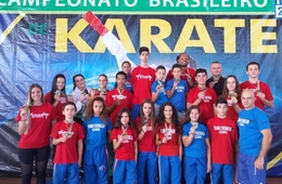 Caratecas conquistam 18 medalhas e cinco vagas para o Sul-Americano